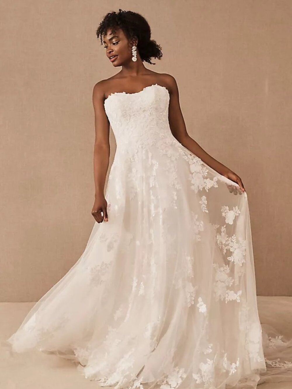 BHLDN Samaire Gown Size 14 - worn by 5'5" bride with 4" heels (fits size 10)